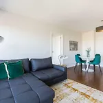 Appartement Amazing Flat - Pool And Parking Lissabon
