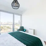 Apartman Amazing Flat - Pool And Parking *